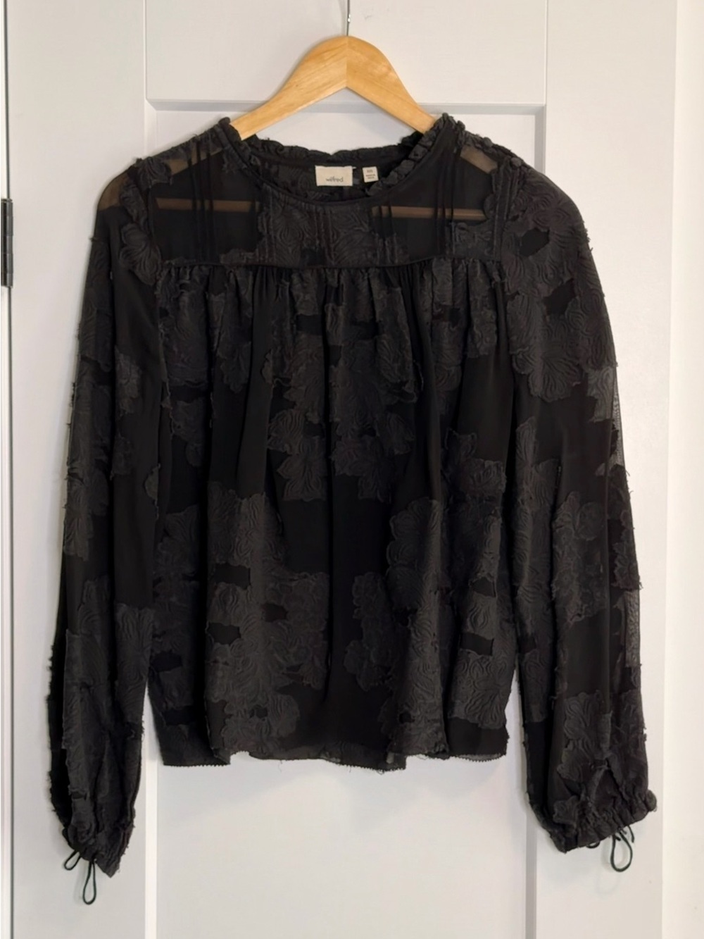 💛2 for $20- Wilfred Black Floral Jacquard Long-Sleeve Blouse